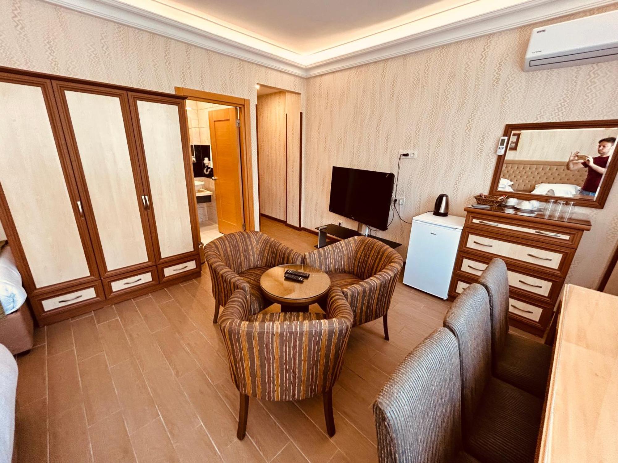 Lily Rooms Istanbul Exterior photo
